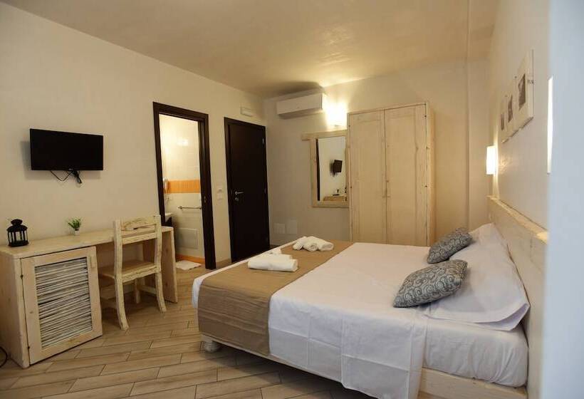 חדר סטנדרט לארבעה, Camere Le Vie Di Omero