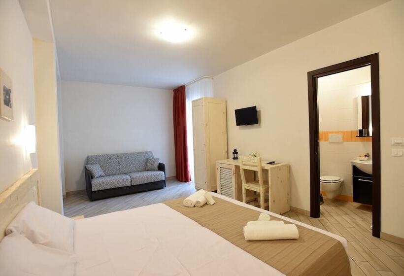 חדר סטנדרט לארבעה, Camere Le Vie Di Omero