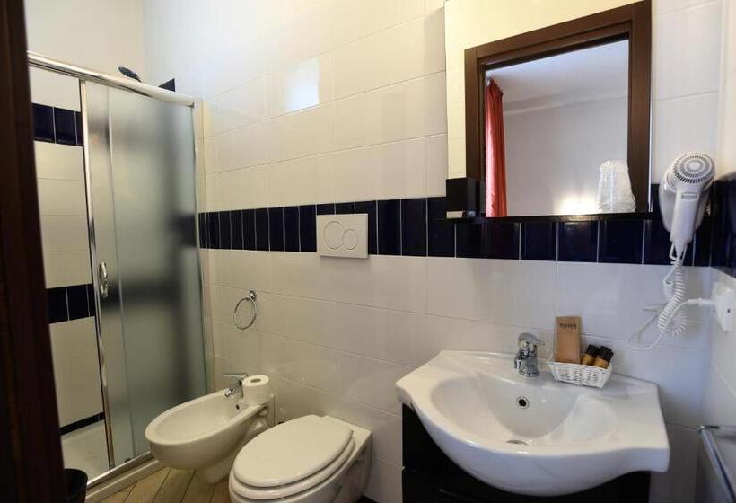 חדר סטנדרט לשלושה, Camere Le Vie Di Omero