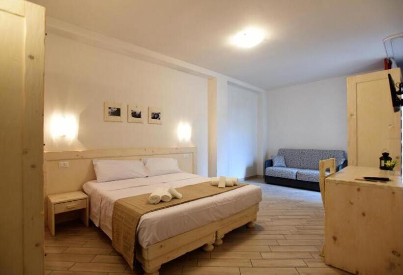 Четырехместный Номер Стандарт, Camere Le Vie Di Omero