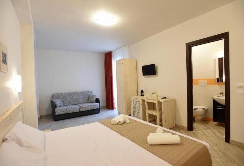 חדר סטנדרט לארבעה, Camere Le Vie Di Omero