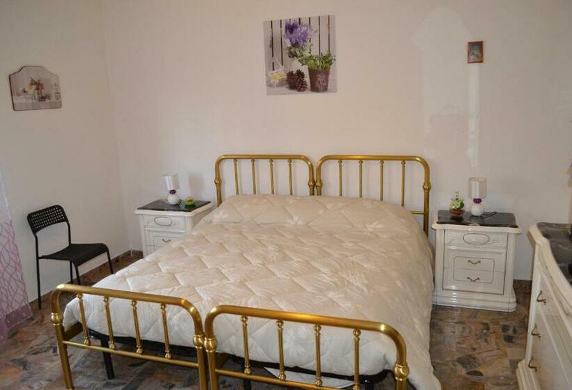 غرفة قياسية, Il Giardino Del Gallo