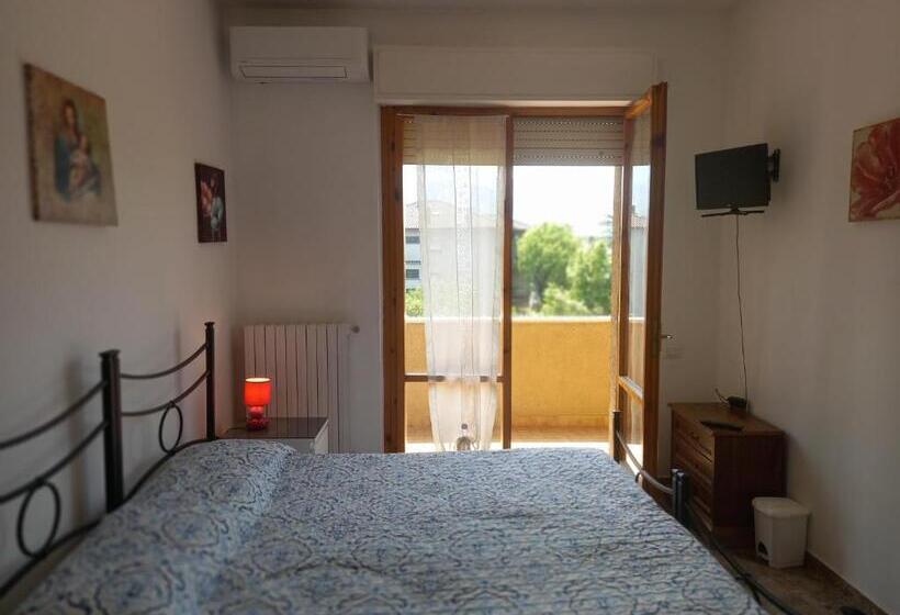 غرفة قياسية, Il Giardino Del Gallo