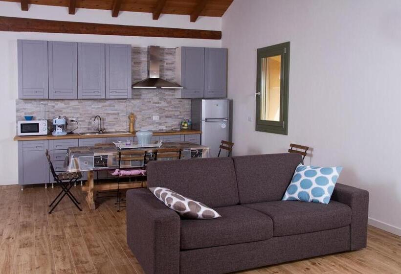 1 Bedroom Penthouse Apartment, La Corte Di Anna Agriturismo