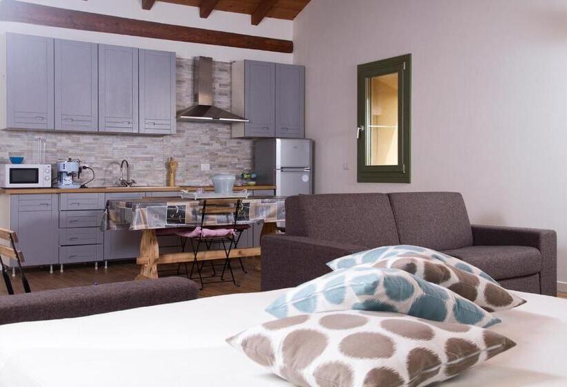 1 Bedroom Penthouse Apartment, La Corte Di Anna Agriturismo