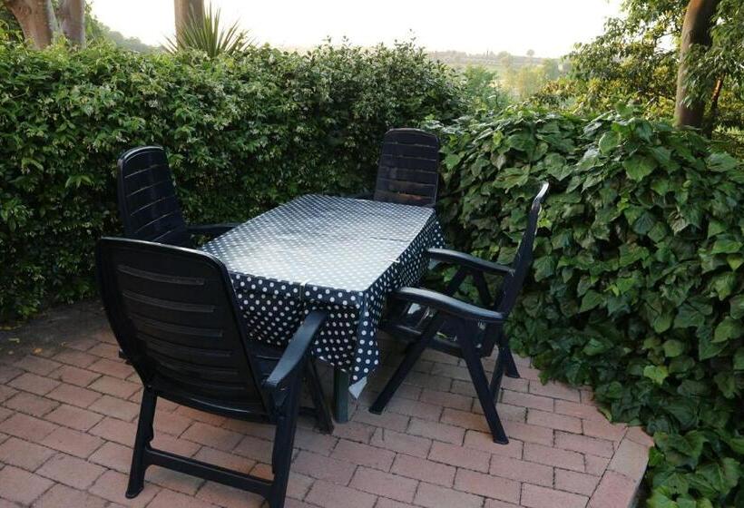 Апартаменты 1 Спальня Вид на Сад, La Piana