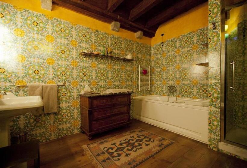 اتاق استاندارد, Locanda Al Cappello