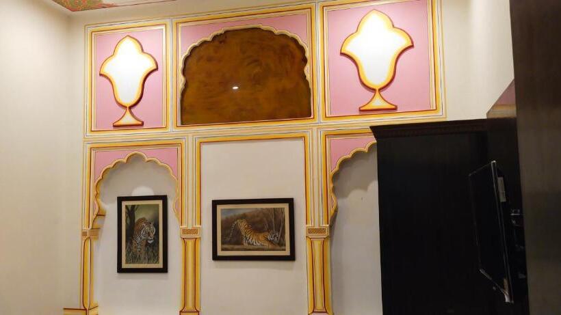 이코노미 룸, Rajputana Heritage