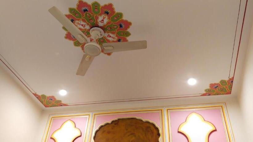 이코노미 룸, Rajputana Heritage