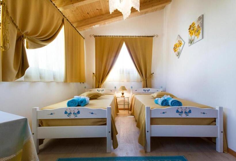 اتاق لوکس, Sa Mariposa