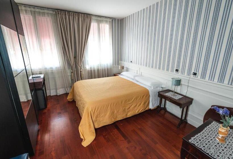 اتاق استاندارد با چشمانداز باغ, Villa Noctis