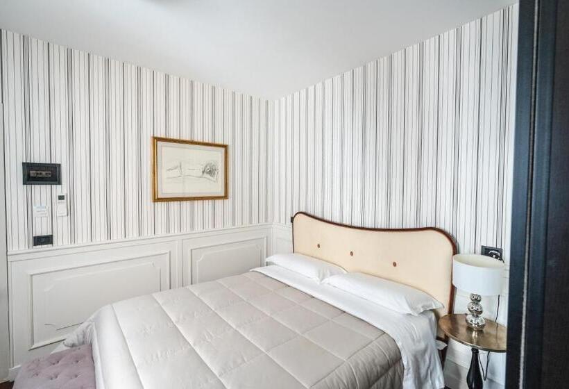 اتاق لوکس, Villa Noctis