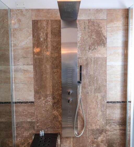 سوییت با چشمانداز باغ, Villa Noctis