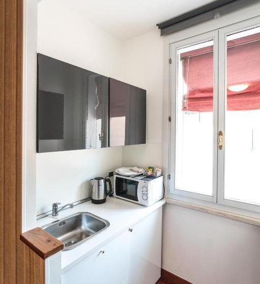 سوییت با چشمانداز باغ, Villa Noctis