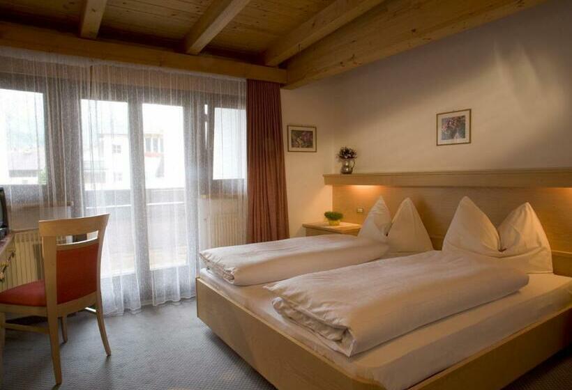 חדר סטנדרט, Christian