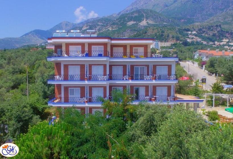 سوییت با چشم‌انداز دریا, Greccia