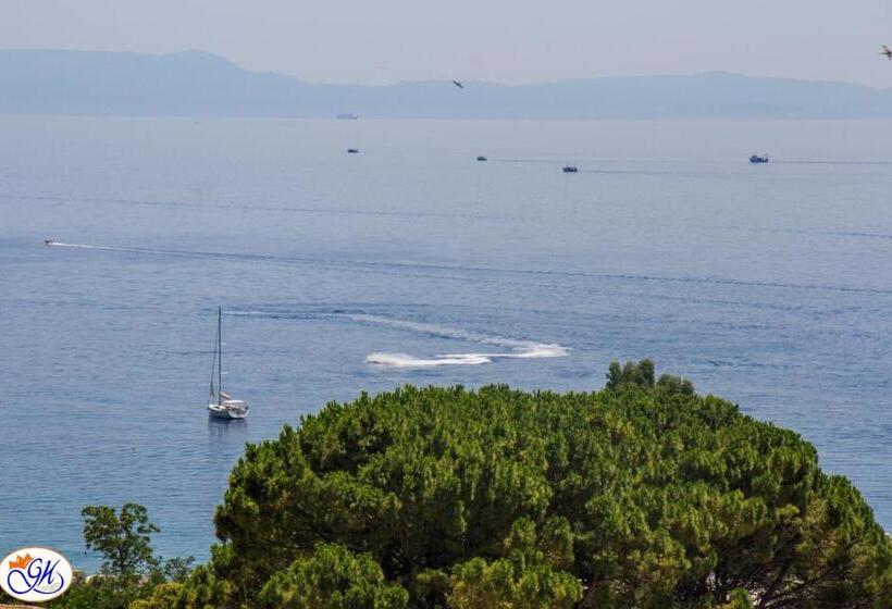 آپارتمان 1 خوابه با تراس, Greccia