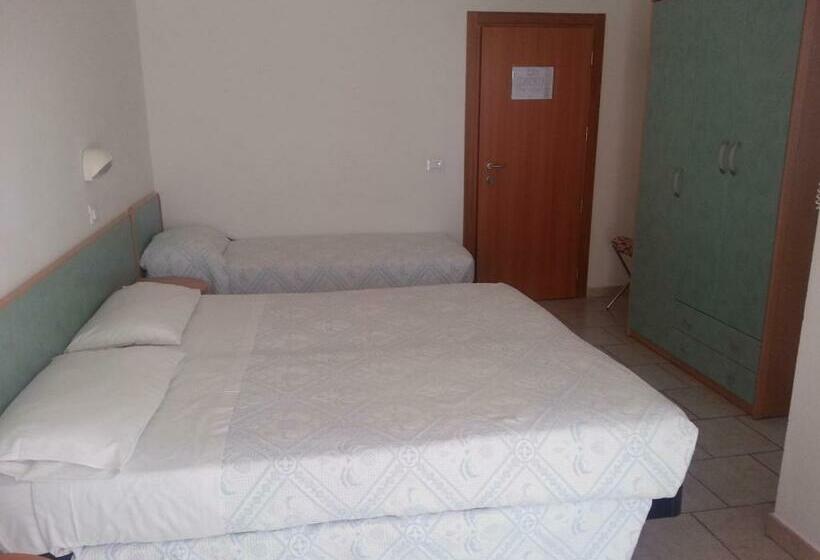 Номер Стандарт, La Parigina