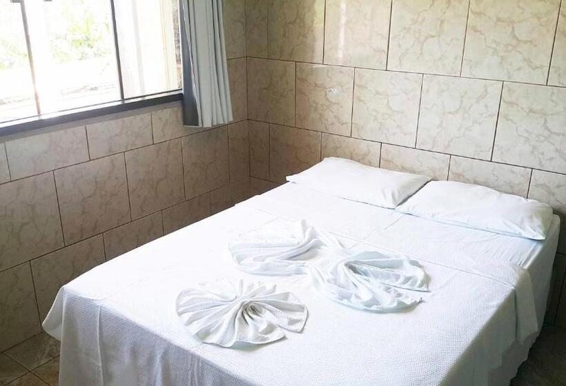 חדר סטנדרט, Yves