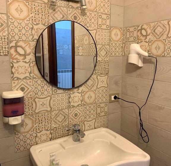 标准三人间, Cascina Bellaria