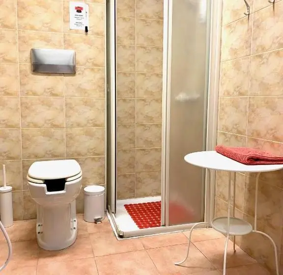 اتاق لوکس چهار تخته, Cascina Bellaria