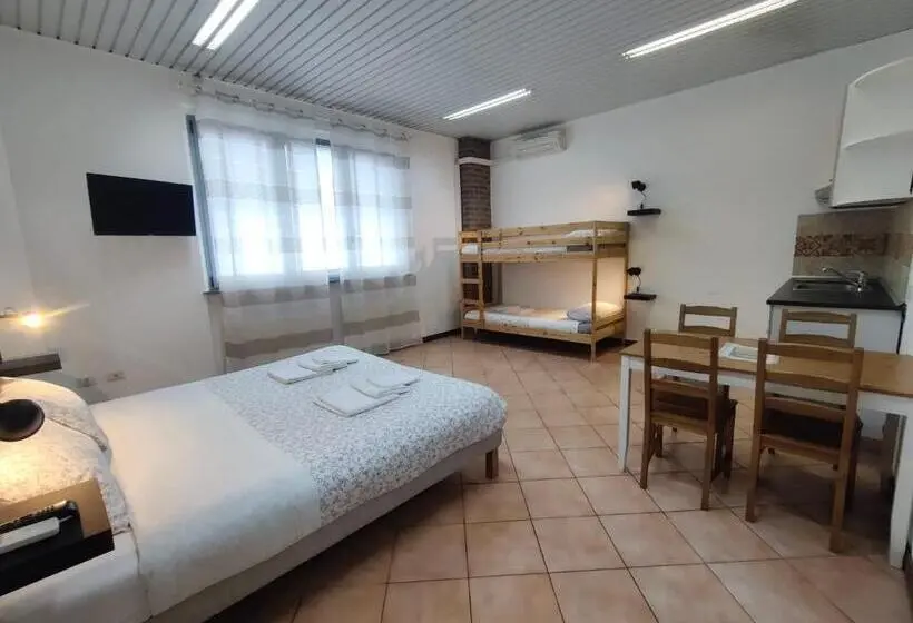 اتاق استاندارد چهار تخته, Cascina Bellaria