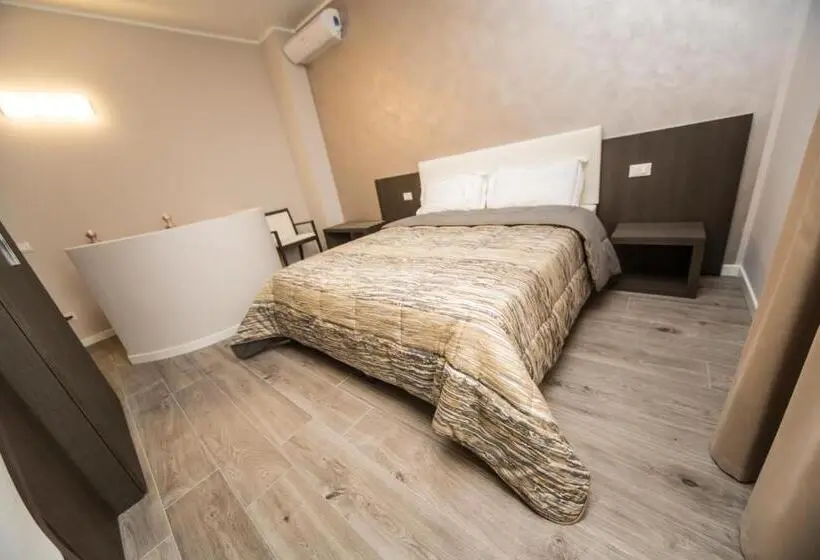 キングサイズベッドのスタンダードルーム, B&b Corte Sul Naviglio Cin I T 0 1 5 0 7 0 C 1 3 X U I L Q C V