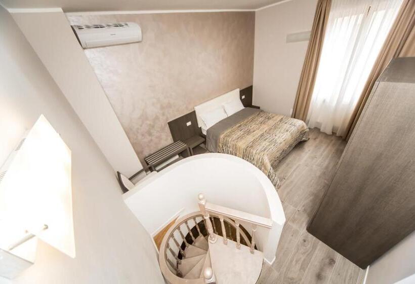 스탠다드 룸 킹사이즈 침대, B&b Corte Sul Naviglio Cin I T 0 1 5 0 7 0 C 1 3 X U I L Q C V