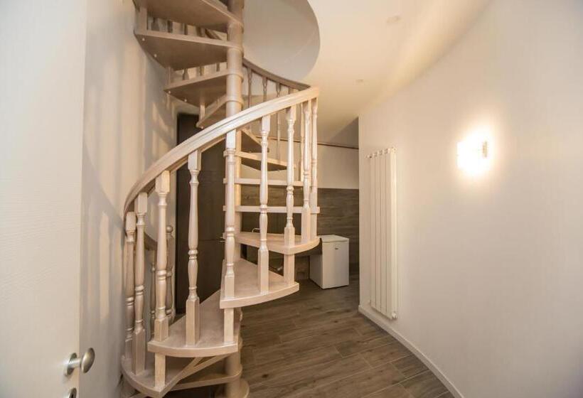 Quarto Standard Cama King, B&b Corte Sul Naviglio Cin I T 0 1 5 0 7 0 C 1 3 X U I L Q C V