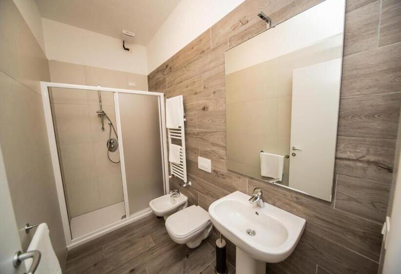Стандартный Номер Кровать Кинг, B&b Corte Sul Naviglio Cin I T 0 1 5 0 7 0 C 1 3 X U I L Q C V