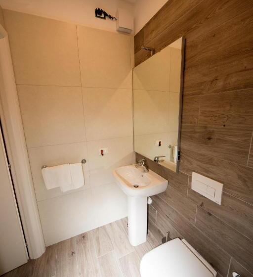 Номер Стандарт, B&b Corte Sul Naviglio Cin I T 0 1 5 0 7 0 C 1 3 X U I L Q C V