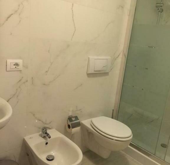 اتاق استاندارد سه نفره, B&b Dante Alighieri