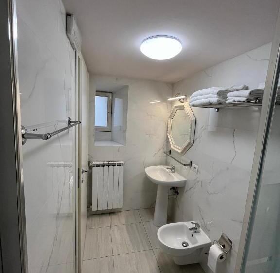 اتاق استاندارد, B&b Dante Alighieri