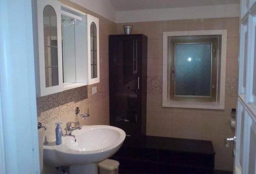 キングサイズベッドのスタンダードルーム, B&b Pian Del Lago