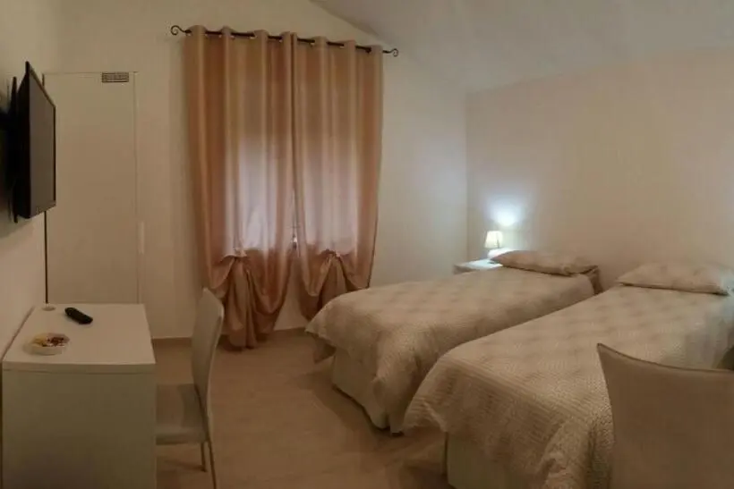 キングサイズベッドのスタンダードルーム, B&b Pian Del Lago