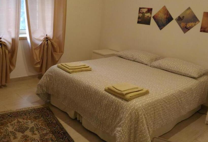 キングサイズベッドのスタンダードルーム, B&b Pian Del Lago