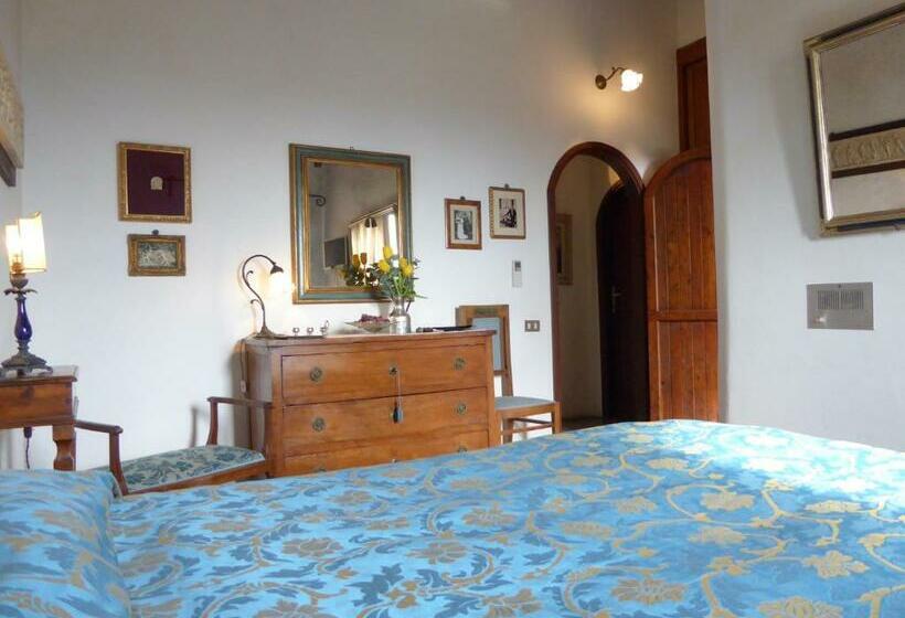 غرفة قياسية مطلّة علي حمام السباحة, Bed Breakfast La Paggeria