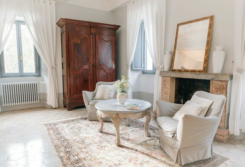 سوییت, Villa La Bianca