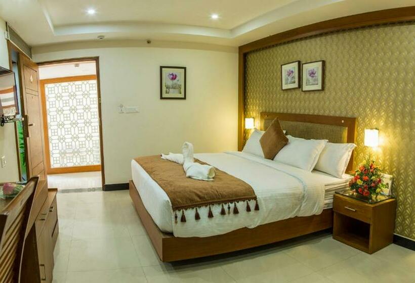 اتاق لوکس, Hill Palace Hotel & Spa