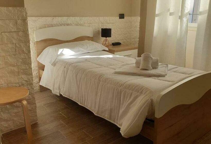 اتاق استاندارد یک نفره, Albergo La Svolta