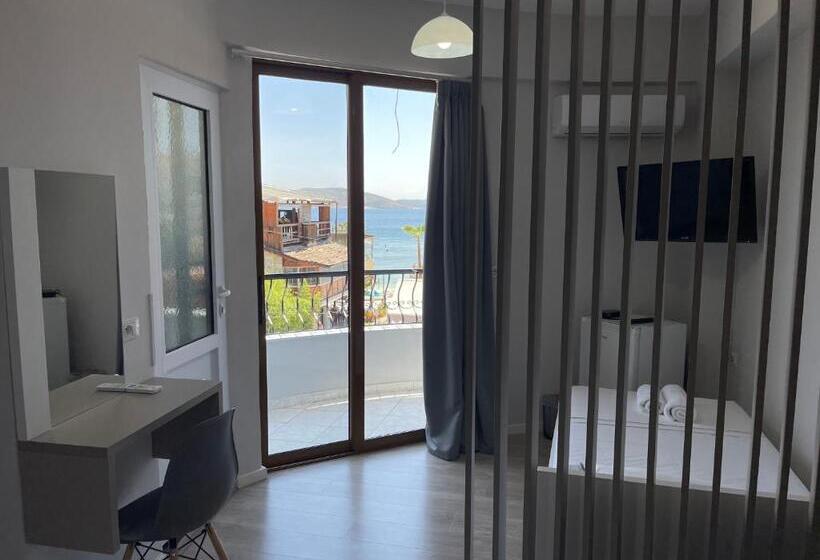 Triple Room Sea View, Cakalli