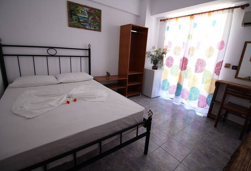 バルコニー付きスタンダードルーム, Cakalli