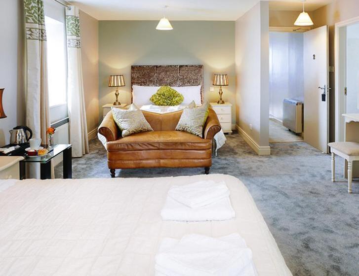 Семейный Номер, Coast Lodge