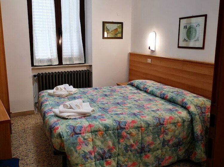 חדר אקונומי, Osteria Dei Locandieri