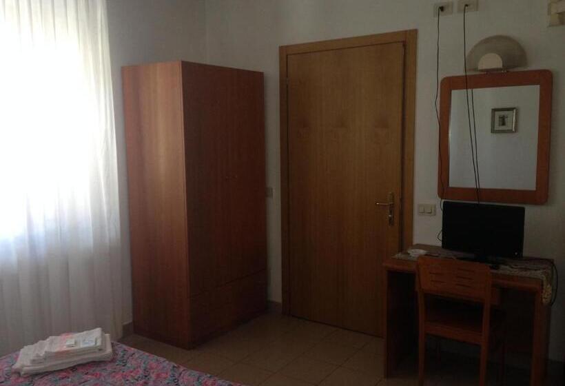 חדר אקונומי, Osteria Dei Locandieri