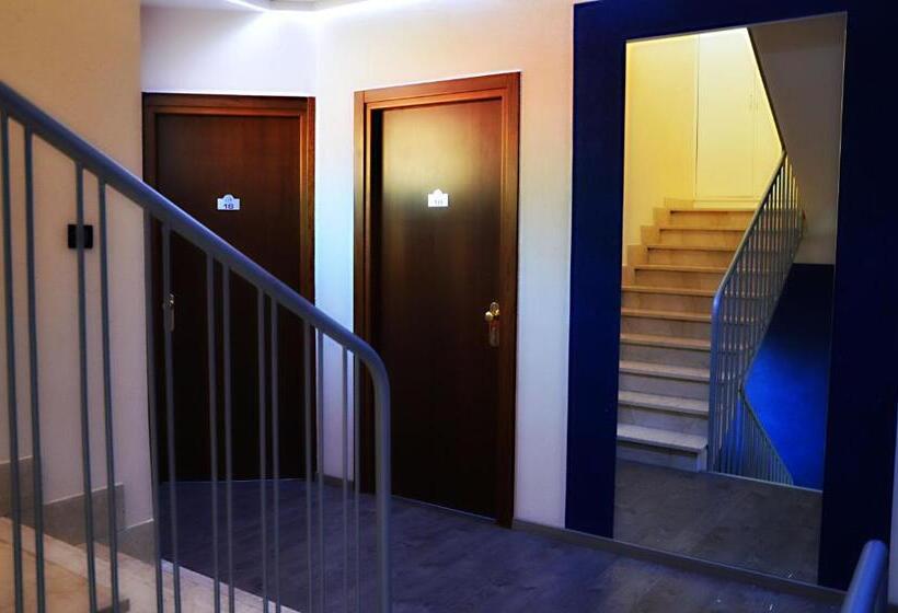 חדר סטנדרט, Posta