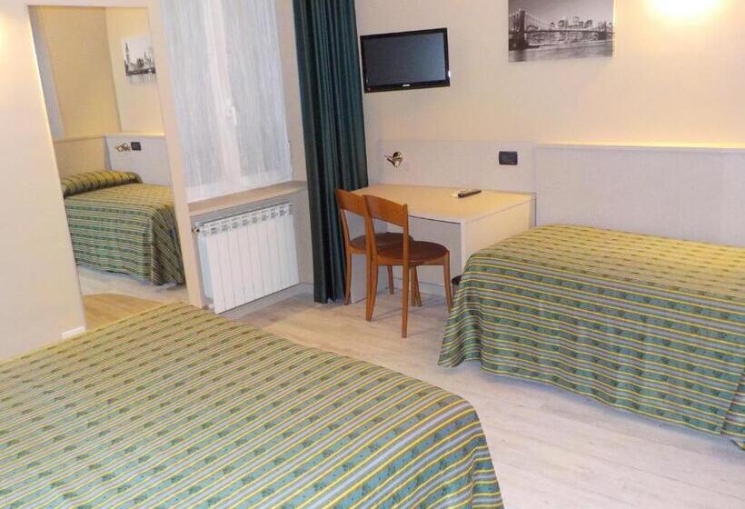 スタンダードトリプルルーム, Posta