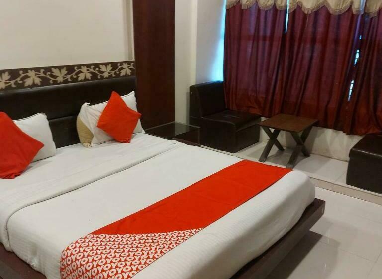 اتاق لوکس, Shreenath