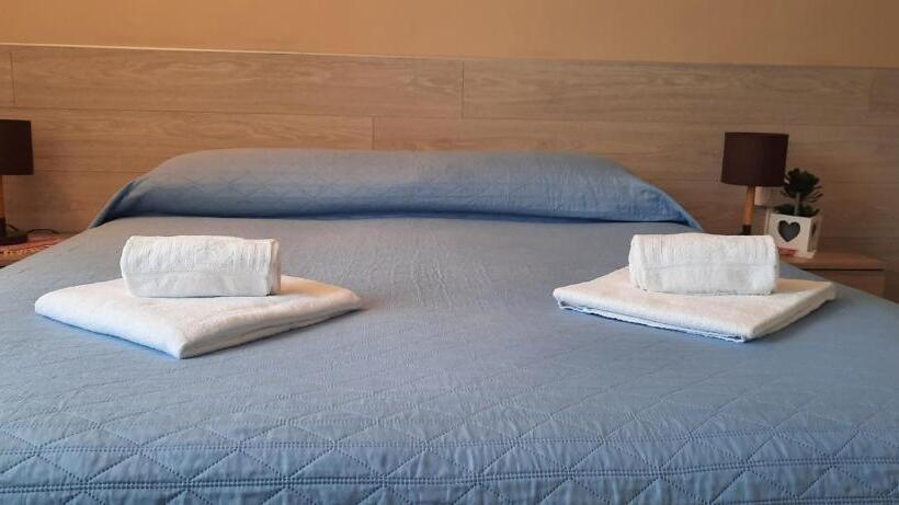 غرفة أساسية ثلاثية, B&b Monastero