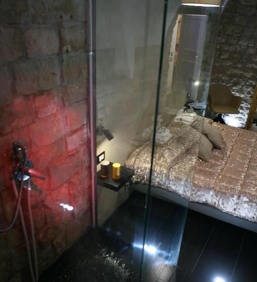 수피리어 룸, A Mo Casa